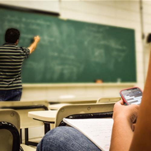  九岁学生厌学，敌对，脾气暴躁