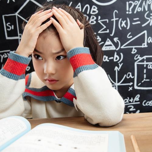  初中学生学习压力大，沉迷网络，人际关系差